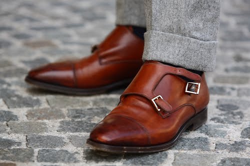 chaussure boucle